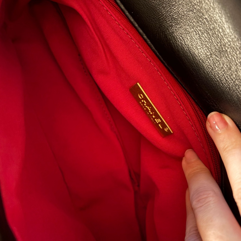 Black Quilted Lambskin Leather Bag - Picture 5 of 7